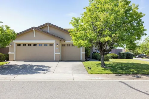 Cozy 3Br House Family Friendly Lovely Backyard Fast WiFi Free Parking