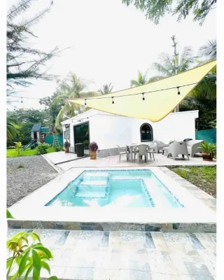 Almendra Beach Place Hoteles en