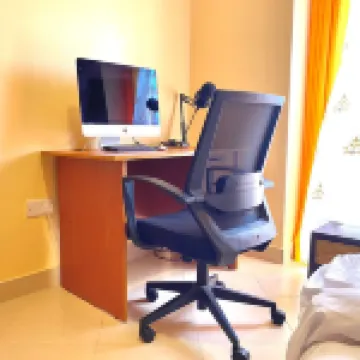 Modern 1-bedroom apartment in welcoming Ruiru with WiFi, Working table
