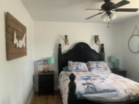 Lorney’s Place - entire cottage in cascumpec