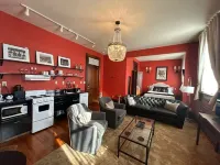 Southern Charm and Comfort on the Bourbon Trail- Trail Suites Inn, Suite C