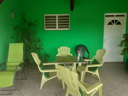 Pleasant house a few minutes from the beach, near the Super U