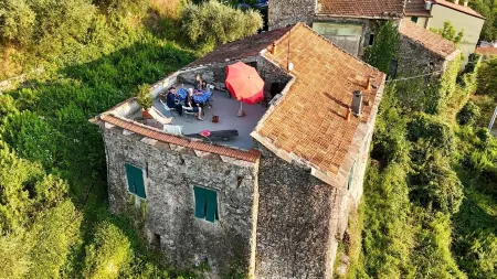 In Einem: Berge und Meer in Ligurien Отели в г. Вецци-Портио