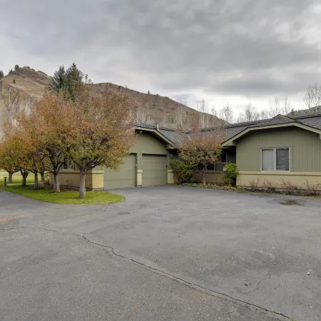 Family-Friendly Home ~ 2 Mi to River Run Day Lodge