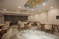Biznotel by Pride Surat - breakfast