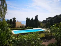 Very large two-room apartment with beautiful sea and mountain views Hotel di Roquebrune-Cap-Martin