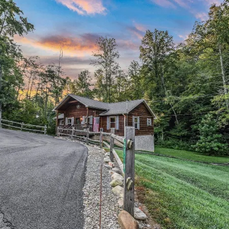 Creekside on the Bluff 2 Bedroom Cabin by RedAwning
