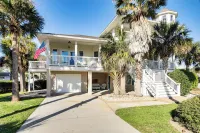 Spacious Tybee Island Retreat w/ Private Pool - 3 stjerner