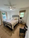 Carters Creek Cottage just minutes away from Franklin, Leipers Fork, South Hall.