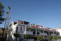 1 Bed-4 Guests-AirCon-Parking-Golf