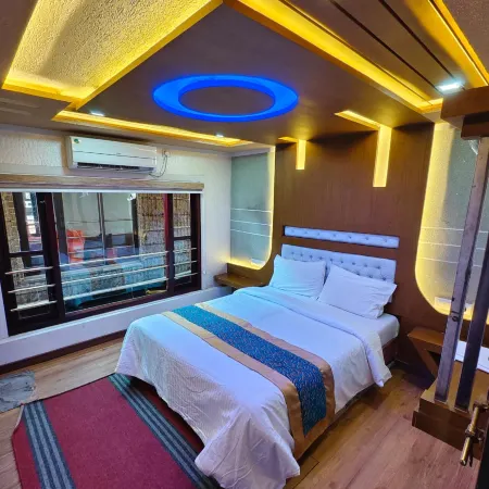Kera Houseboats Alleppey Отели рядом с достопримечательностью «Железнодорожный вокзал Аллеппи»