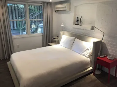 Designer Apartment with All the Amenities! Hotel a 