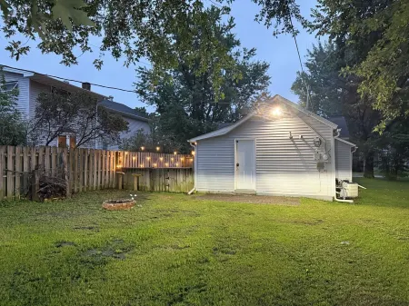 Charming 2-bedroom house with AC, WiFi in serene Black River Falls.