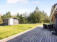 "Dwerg" - 500m from the Sea Hotels in Albaek