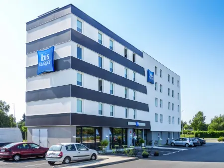 Ibis Budget Tours Nord Отели в г. Парсе-Меле