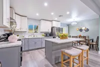 MI- Ranch style 3 bedroom 2 bath Quiet & safe Neighborhood king-bed!