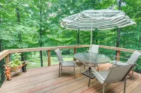 Cozy Cabin on 10 Acres, Walk to Chippewa River! - parking