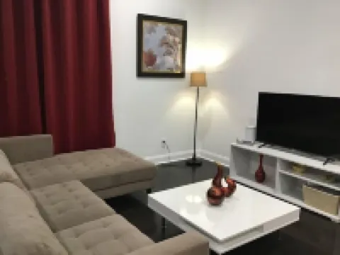 Stylish 3BD apartment with Jacuzzi