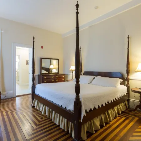 The Salem Inn