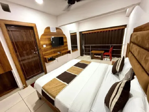 STAR HOTEL Hotels near Maninagar