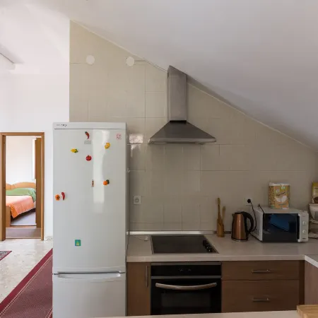 Apartments Kisic - Two-Bedroom Apartment with Balcony and Sea View(potkrovlje)