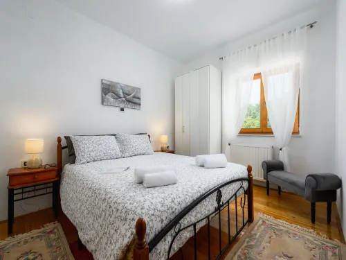 Spacious Apartment in Markoci - 2-Star
