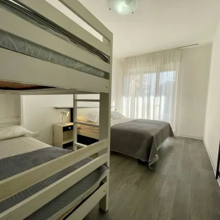 Flat with Shared Pool-Beahost