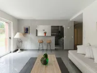 Luxury haven with pool, tennis and large garden - 2-Star