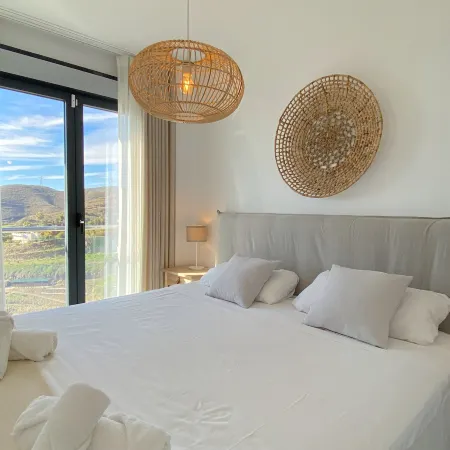 Apartment in Málaga with Sea Views & Pool