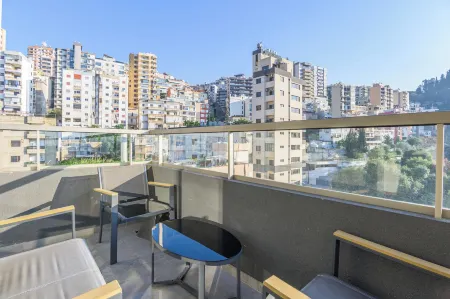 Elevate - Sleek 2-BR Apt by Santa Maria, Jal el Dib