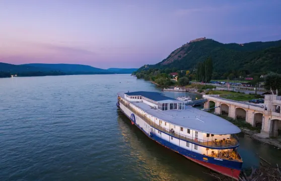 維謝格拉德水藍酒店