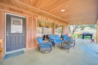 Rustic & Western House on Lake - Swim & Fish! - Pet friendly