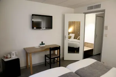 Logis Hotel des Cépages Hotels near Arbois