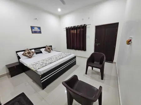 Govind Resort Отели в г. Исапер Хадар