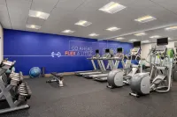 Holiday Inn Express & Suites QUEENSBURY - LAKE GEORGE AREA by IHG - Gym