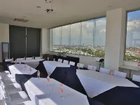 Holiday Inn Express & Suites PUEBLA ANGELOPOLIS by IHG Hotels near Angelopolis