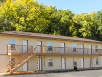 Golden Wheat Budget Host Inn Junction City Hotels in Junction City
