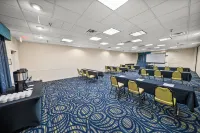 홀리데이 인 & 스위트 클리어워터 비치 S-하버사이드 바이 IHG - 주차장