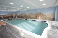 Holiday Inn MORGANTOWN - UNIVERSITY AREA by IHG - Pools