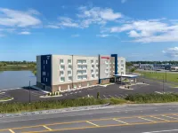 Hampton Inn and Suites by Hilton Port Clinton Catawba Island Hotels near Gem Beach