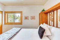 Mtn-View Gem w/ Community Perks in Silverthorne! - Wifi