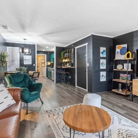 Marilyns Modern Hideaway A One-of-a-kind Find!
