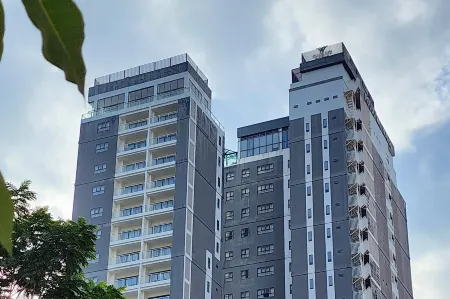 Poulo Wai Hotel & Apartment