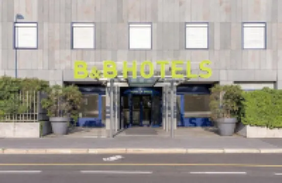 米蘭拉斯佩齊亞民宿酒店 米蘭酒店