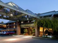 University Place Hotel and Conference Center Hotels near Riverplace