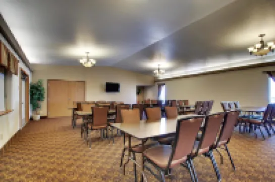 Best Western West Hills Inn Hotels in Dawes County