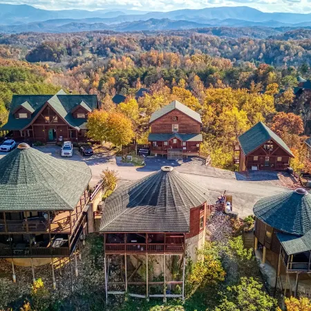 Declan's View - Cozy 1 Bedroom with Game Room and Great Mountain Views! 1 Cabin by Redawning