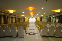 Breeze Palace Hotels in Karur District