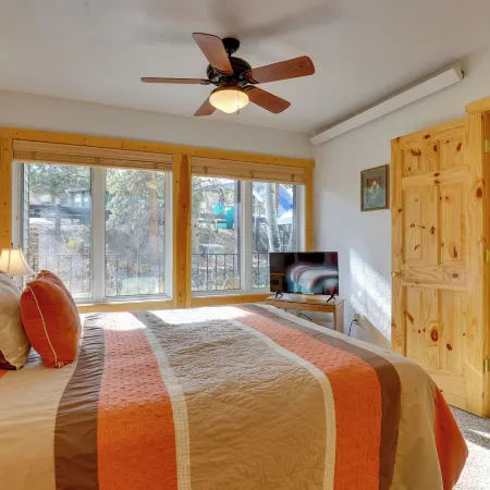 1/2 Mi to Granby Ranch: Townhome w/ Fireplace!
