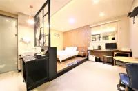 Sacheon (Samcheonpo) Muni Hotel - 2-Star